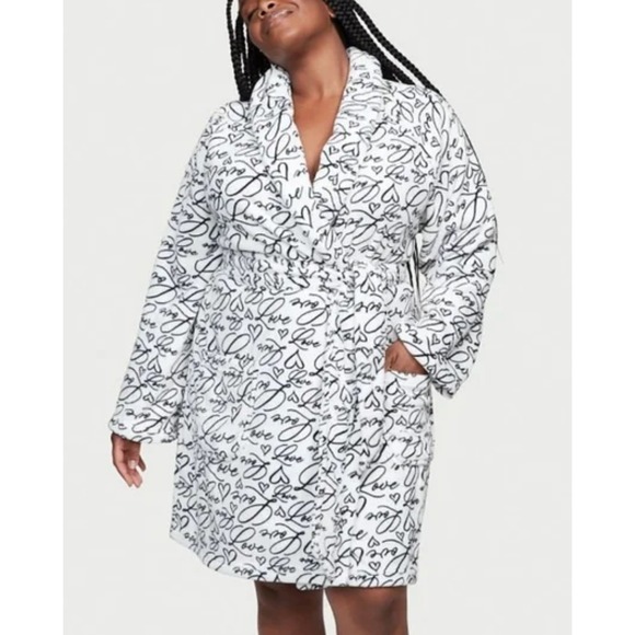 Victoria's Secret Plush Oversized Robe LOVE Script Womens Black White Medium Y2K - Picture 2 of 8